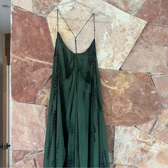 Fara Silk high low dress - Picture 8 of 9